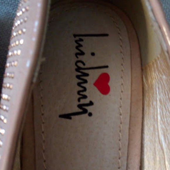 Free w/ the purchase of 2 or more items - Picture 3 of 7